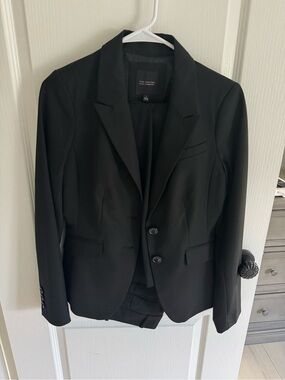 The Limited Black Tailored Womens Blazer and slacks